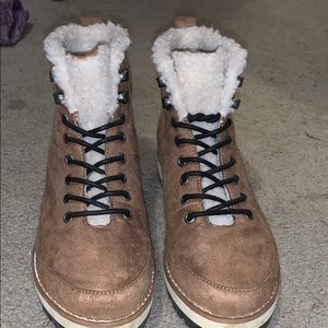 American Eagle boots